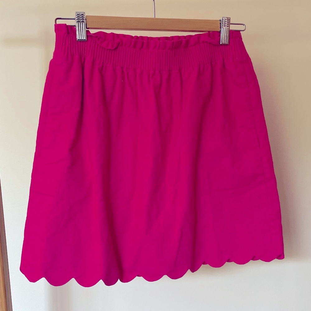 J Crew Hot Pink Scalloped Bottom Mini Skirt. Elastic Waist. Size 4.